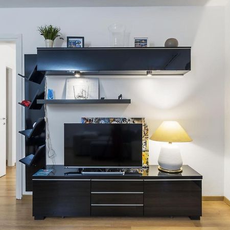 Cozy & Comfy Apt In Navigli Area Mediolan Zewnętrze zdjęcie