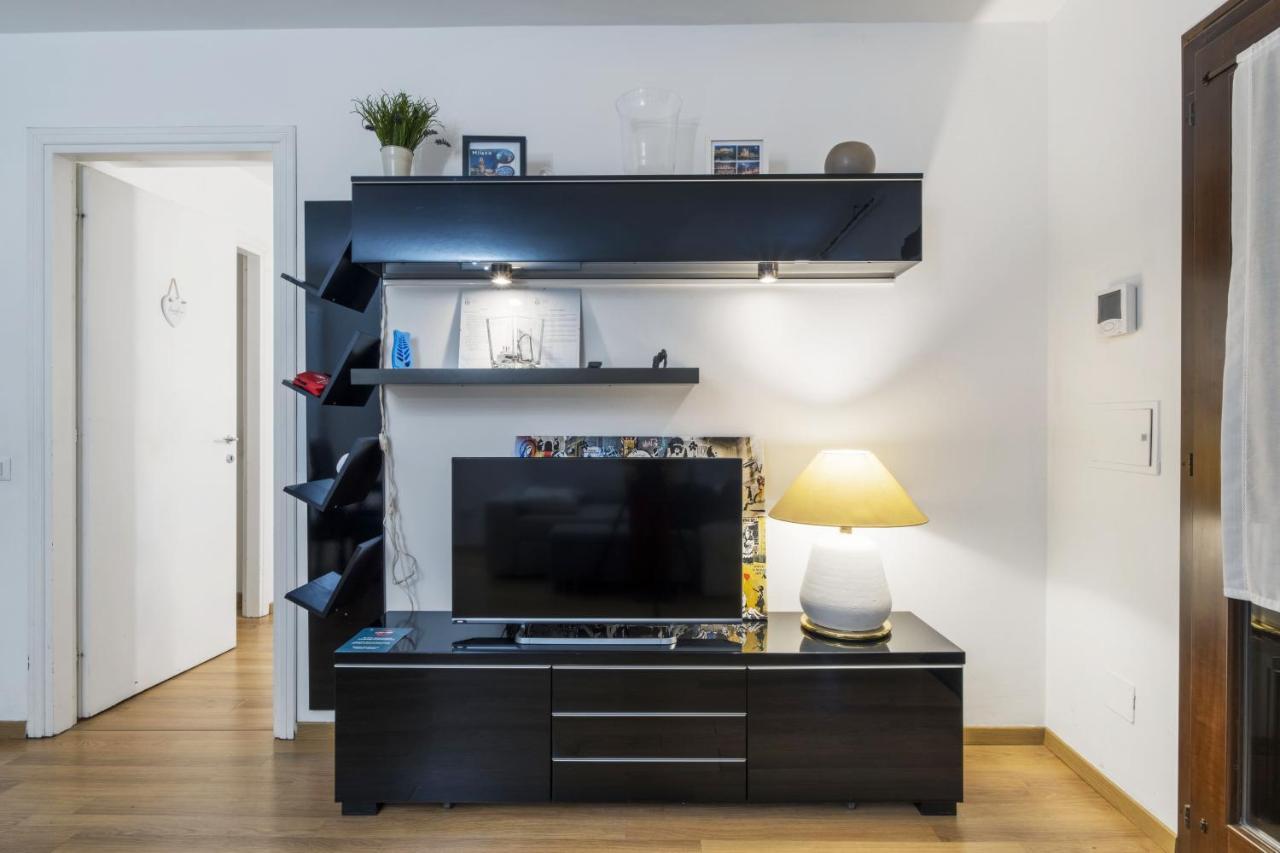 Cozy & Comfy Apt In Navigli Area Mediolan Zewnętrze zdjęcie