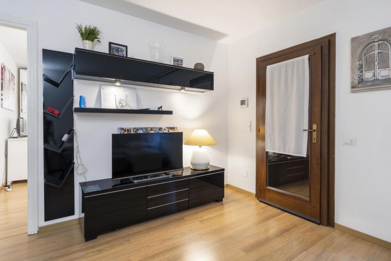 Cozy & Comfy Apt In Navigli Area Mediolan Zewnętrze zdjęcie
